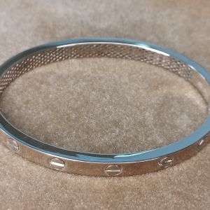 Браслет жесткий С070165 Цена 14'505 ₽