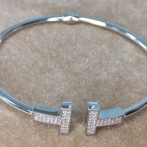 Браслет жесткий С070414 Цена 7'410 ₽