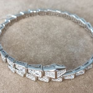 Браслет жесткий С070428 Цена 20'685 ₽