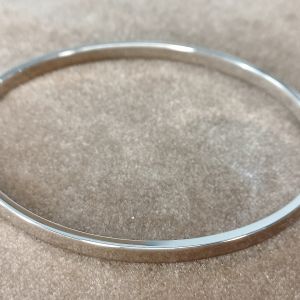 Браслет жесткий С070417 Цена 6'155 ₽