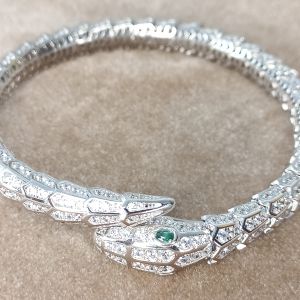 Браслет жесткий С070440 Цена 31'255 ₽